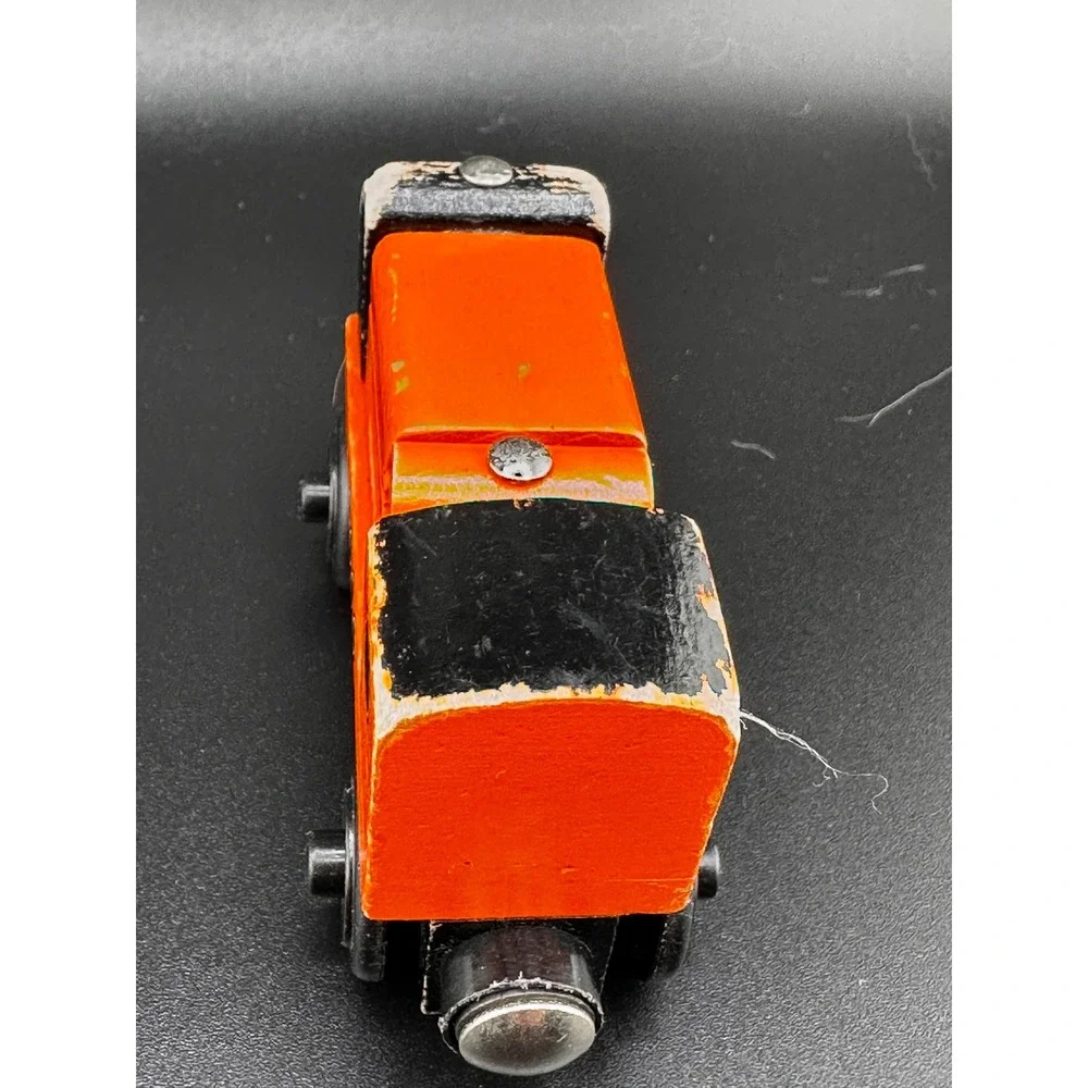 Thomas Wooden Railway Rusty Diesel Train Vtg 2003 Gullane Limited Edition Orange